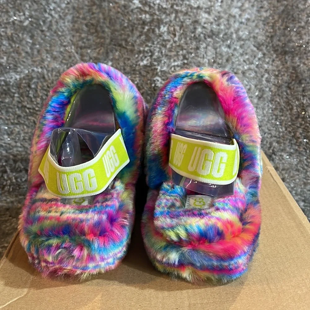 NWB UGG K Fluff Yeah Pixelate - Picture 5 of 10